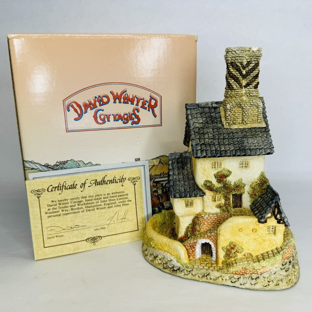 David Winter Cottages HOUSE OF MASTER MASON Cottage Vintage 1984 w/ Box